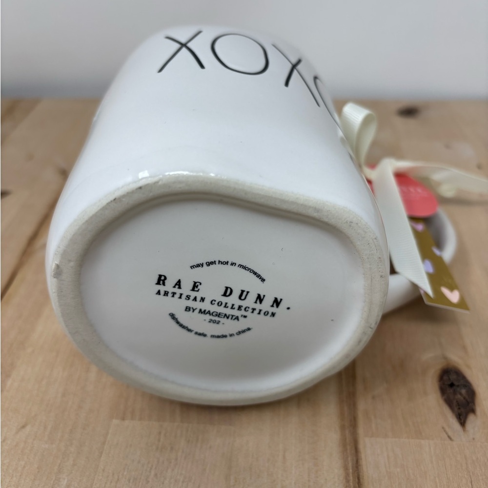 Rae Dunn XOXO Hugs Kisses Mug White Ceramic with Heart Shaped Handle New - Picture 4 of 4